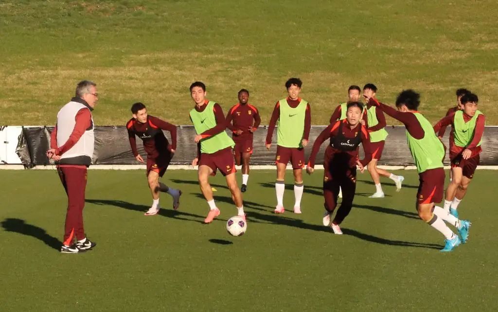 就在明天，拼了吧国足！