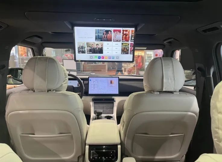 车上装马桶？极石汽车“出圈”营销引质疑