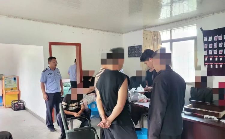 警方精准打击，11人被抓现行