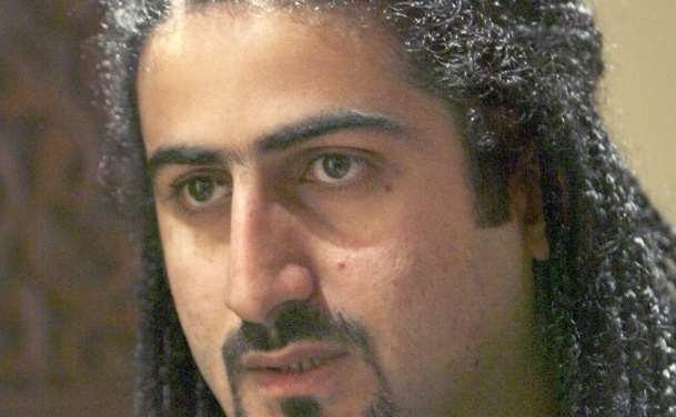 被指屡次发表“美化恐怖主义”言论，本·拉登之子遭法国驱逐