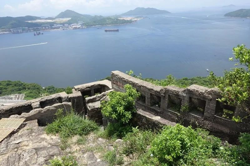 重阳节香港多个口岸迎人潮 重阳节香港多个口岸迎人潮