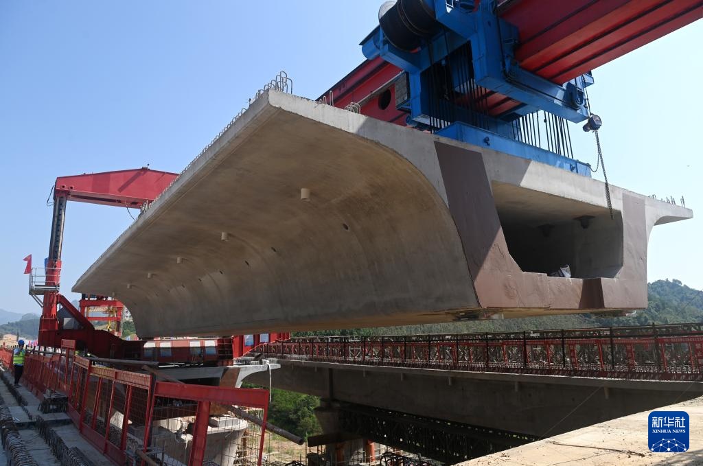 广西南凭高铁崇凭段建设进展顺利 广西南凭高铁崇凭段建设进展顺利