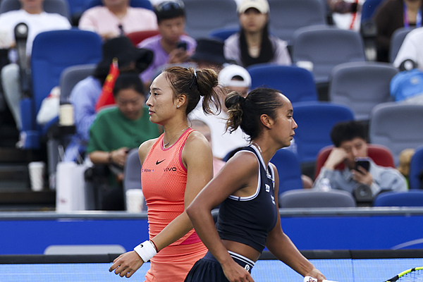 WTA武汉公开赛 | 郑钦文赛后谈赛场小插曲 WTA武汉公开赛 | 郑钦文赛后谈赛场小插曲