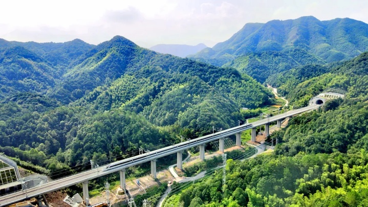 宣绩高铁10月11日开通运营 南京去黄山不到2小时