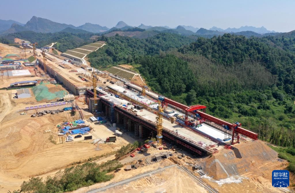 广西南凭高铁崇凭段建设进展顺利 广西南凭高铁崇凭段建设进展顺利