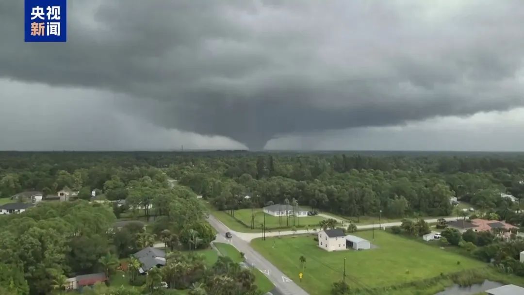 连遭飓风重创 特朗普拜登哈里斯忙着打“嘴仗” 连遭飓风重创 特朗普拜登哈里斯忙着打“嘴仗”