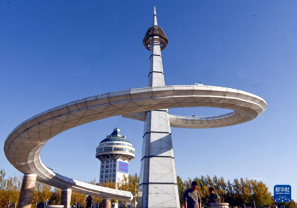 黑龙江同江：“三江口”秋景引人入胜