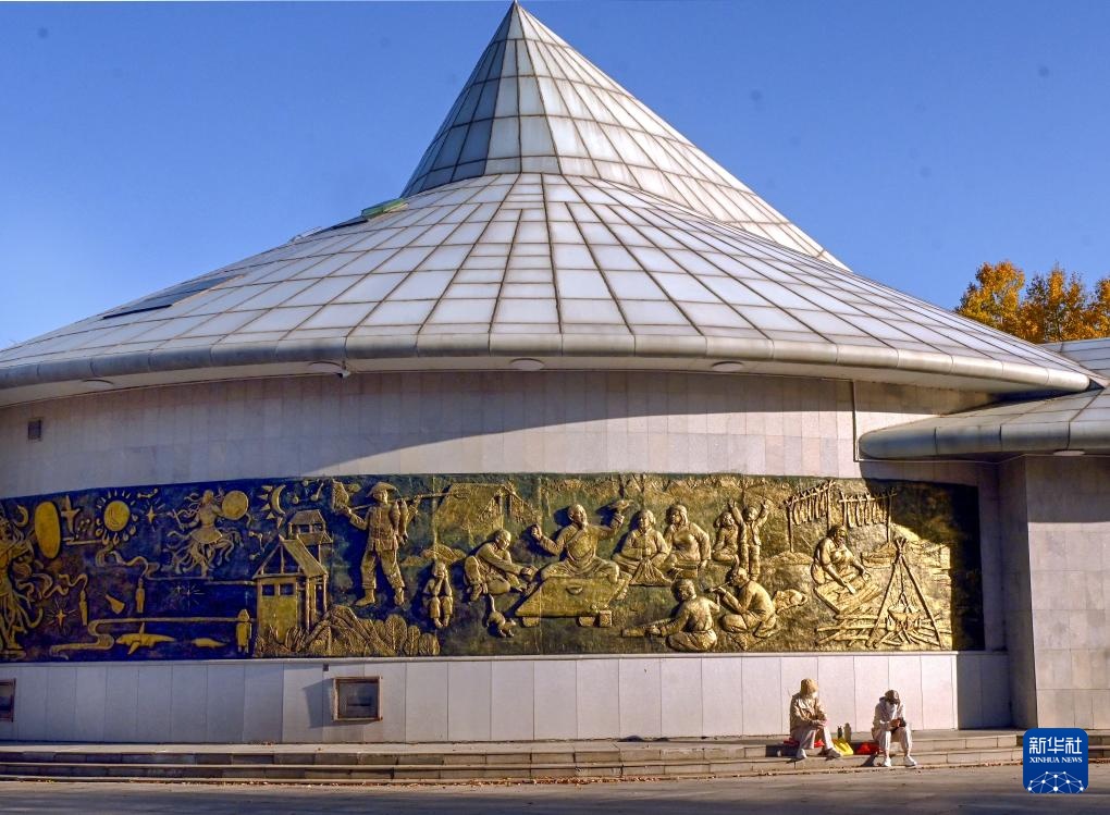 黑龙江同江：“三江口”秋景引人入胜