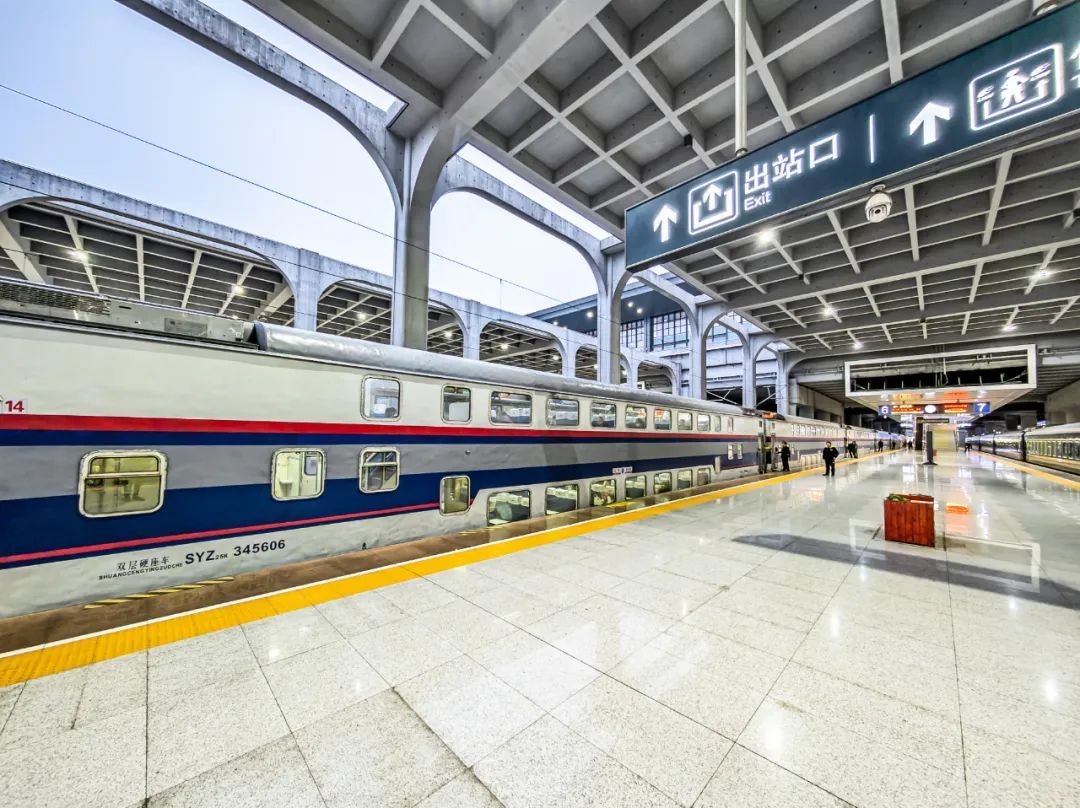 “从没见过!”大学生坐火车返程惊呆了……咱们云南也有🤩 “从没见过!”大学生坐火车返程惊呆了……咱们云南也有🤩