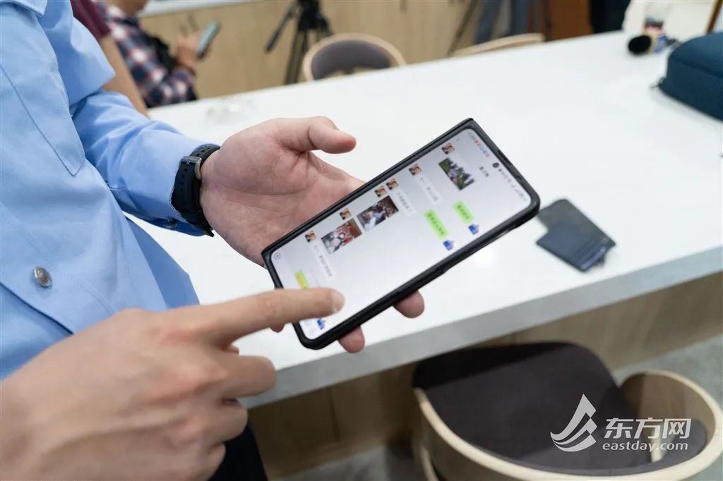 山西老人发现上海民警酷似离世爱子，开启了一段持续11年的“美丽谎言”