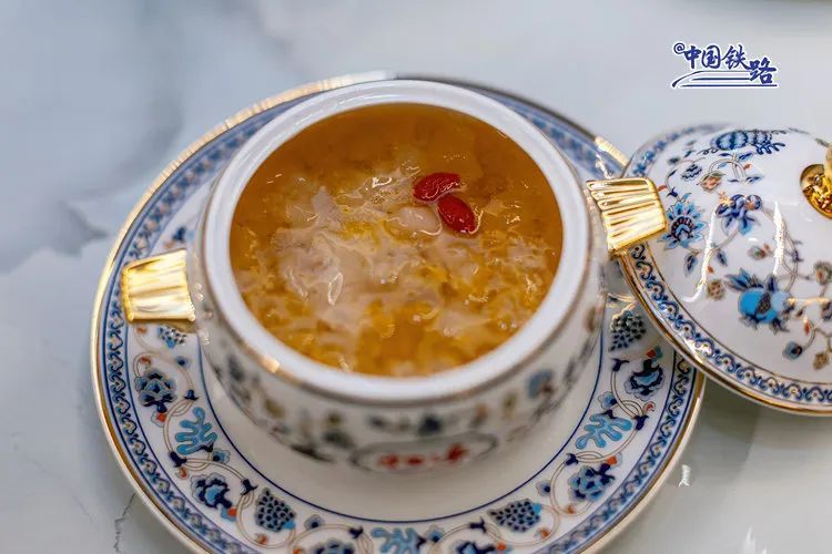 “从没见过!”大学生坐火车返程惊呆了……咱们云南也有🤩 “从没见过!”大学生坐火车返程惊呆了……咱们云南也有🤩