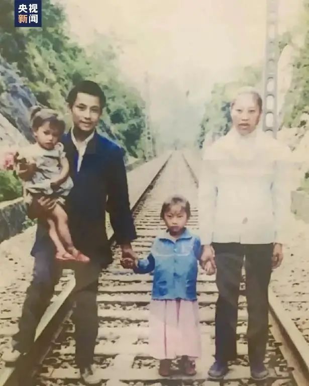 她贩卖的第一个孩子,竟是自己亲儿子!余华英拐骗儿童细节披露 她贩卖的第一个孩子,竟是自己亲儿子!余华英拐骗儿童细节披露