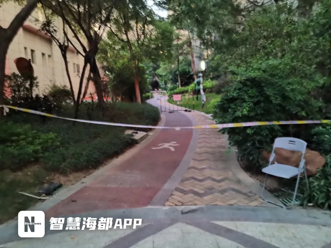 小区地灯漏电，男孩玩耍时触电身亡