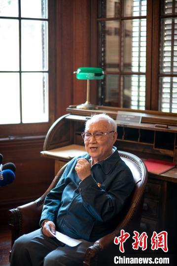 作曲家吕其明:7天写出《红旗颂》,一生融入一面“红旗” 作曲家吕其明:7天写出《红旗颂》,一生融入一面“红旗”