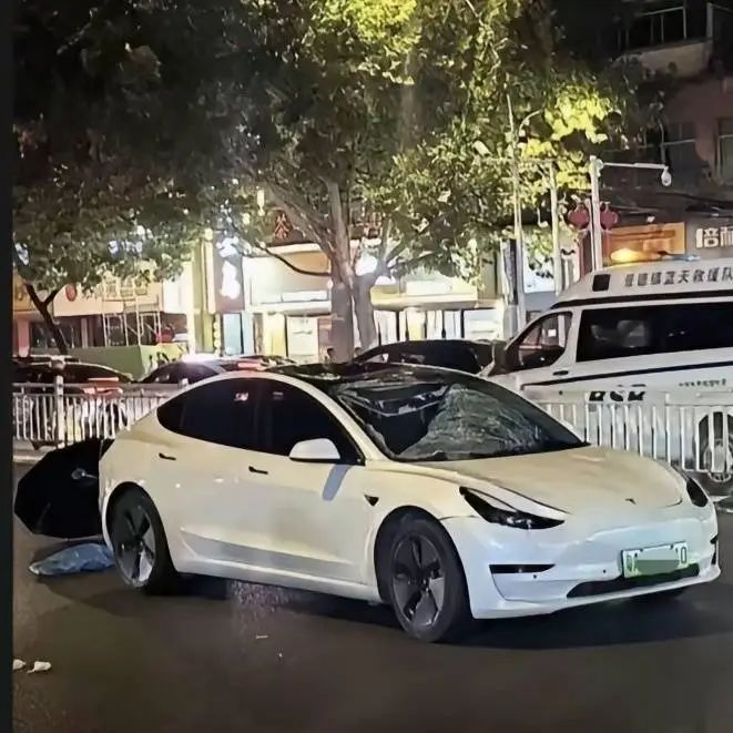 一家三口被撞身亡，最后瞬间让人心碎！肇事方提出赔偿和帮养老以换取谅解