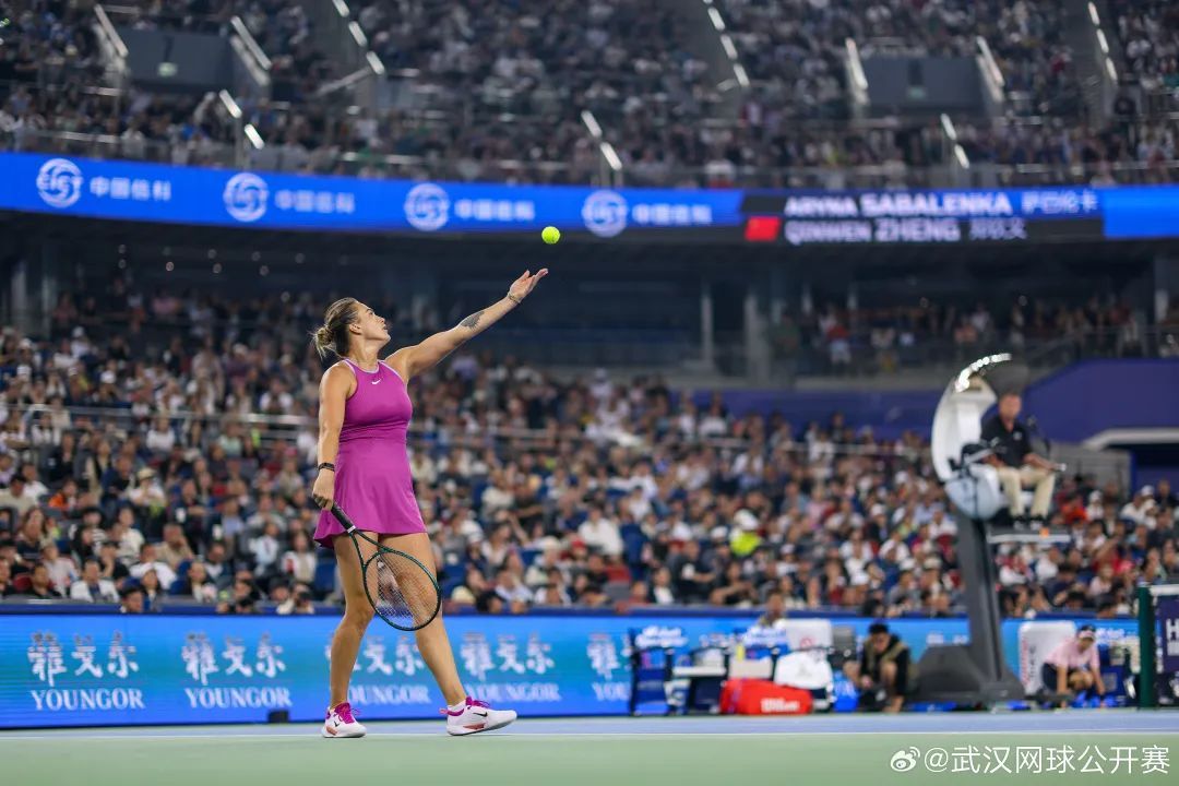 郑钦文惜败无缘武网冠军,仍创最佳战绩 郑钦文惜败无缘武网冠军,仍创最佳战绩