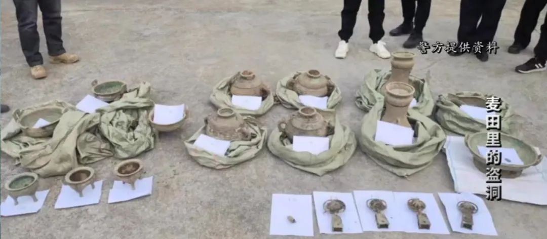 倒卖的青铜器沾有新鲜泥土,牵出其背后的古墓葬盗掘团伙…… 倒卖的青铜器沾有新鲜泥土,牵出其背后的古墓葬盗掘团伙……