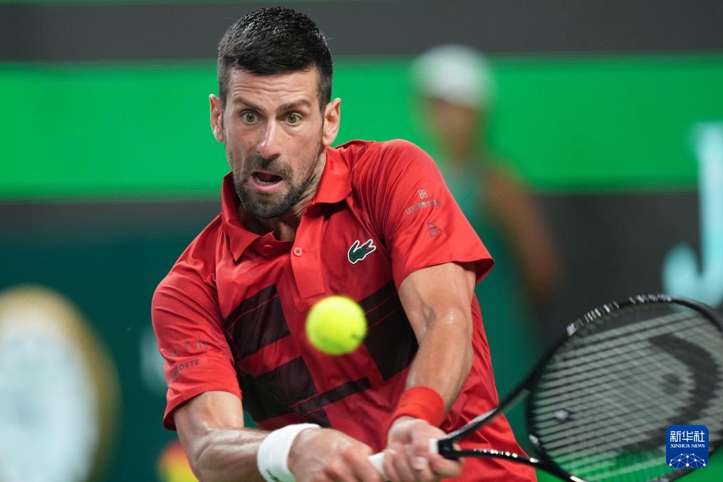 上海网球大师赛：辛纳夺冠