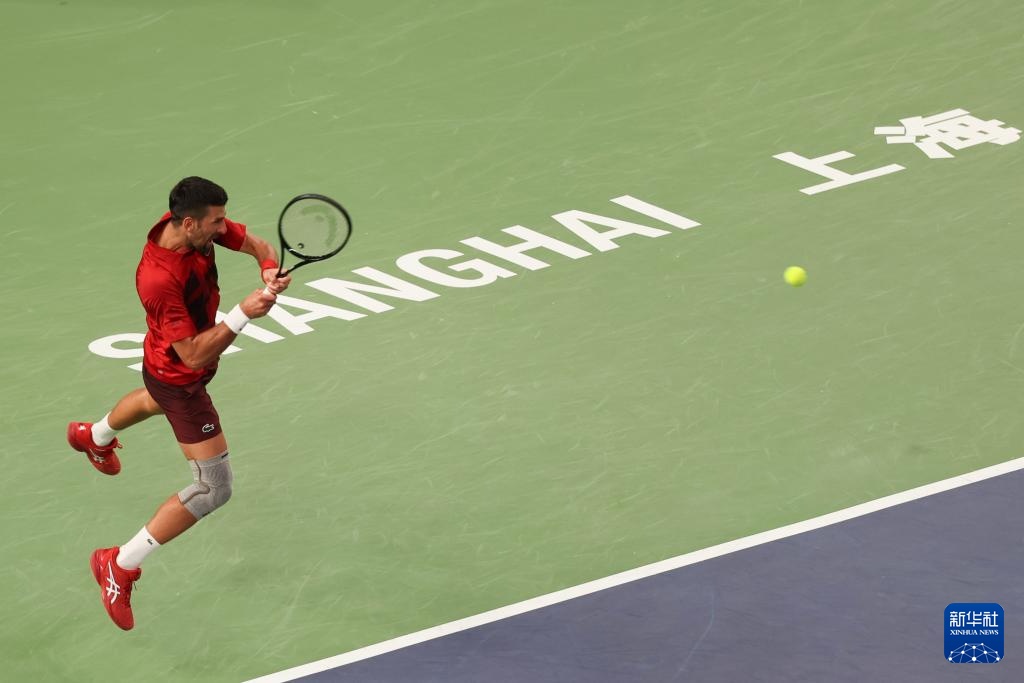上海网球大师赛：辛纳夺冠