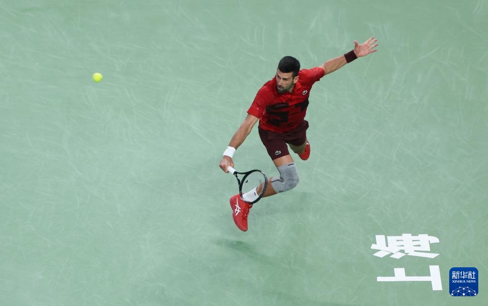 上海网球大师赛：辛纳夺冠