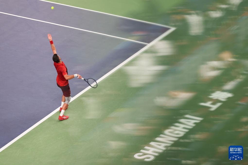 上海网球大师赛：辛纳夺冠