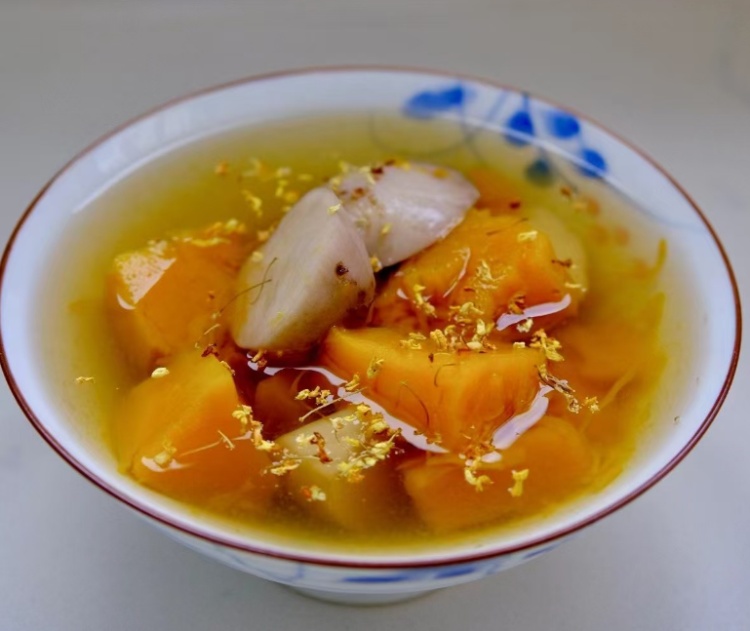 终于开了！最近的上海有点“甜”，可入画、可做酒、可美食、可咖啡……