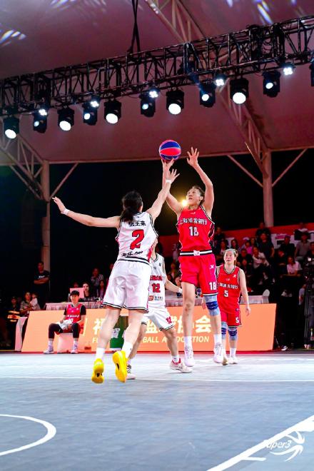 上海女篮获2024赛季中国女子三人篮球联赛冠军