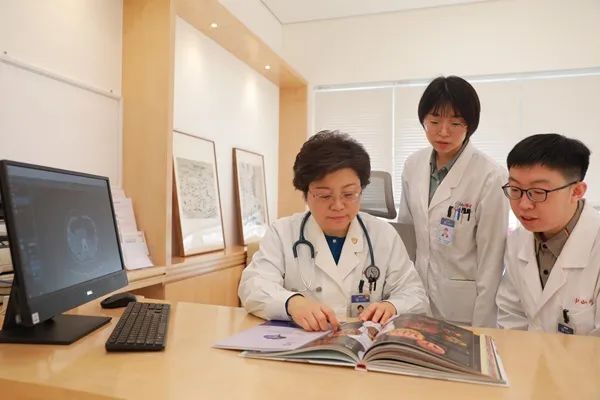 上海不少人遇到:体检报告正常,却突然查出癌症!问题出在哪,专家解读 上海不少人遇到:体检报告正常,却突然查出癌症!问题出在哪,专家解读