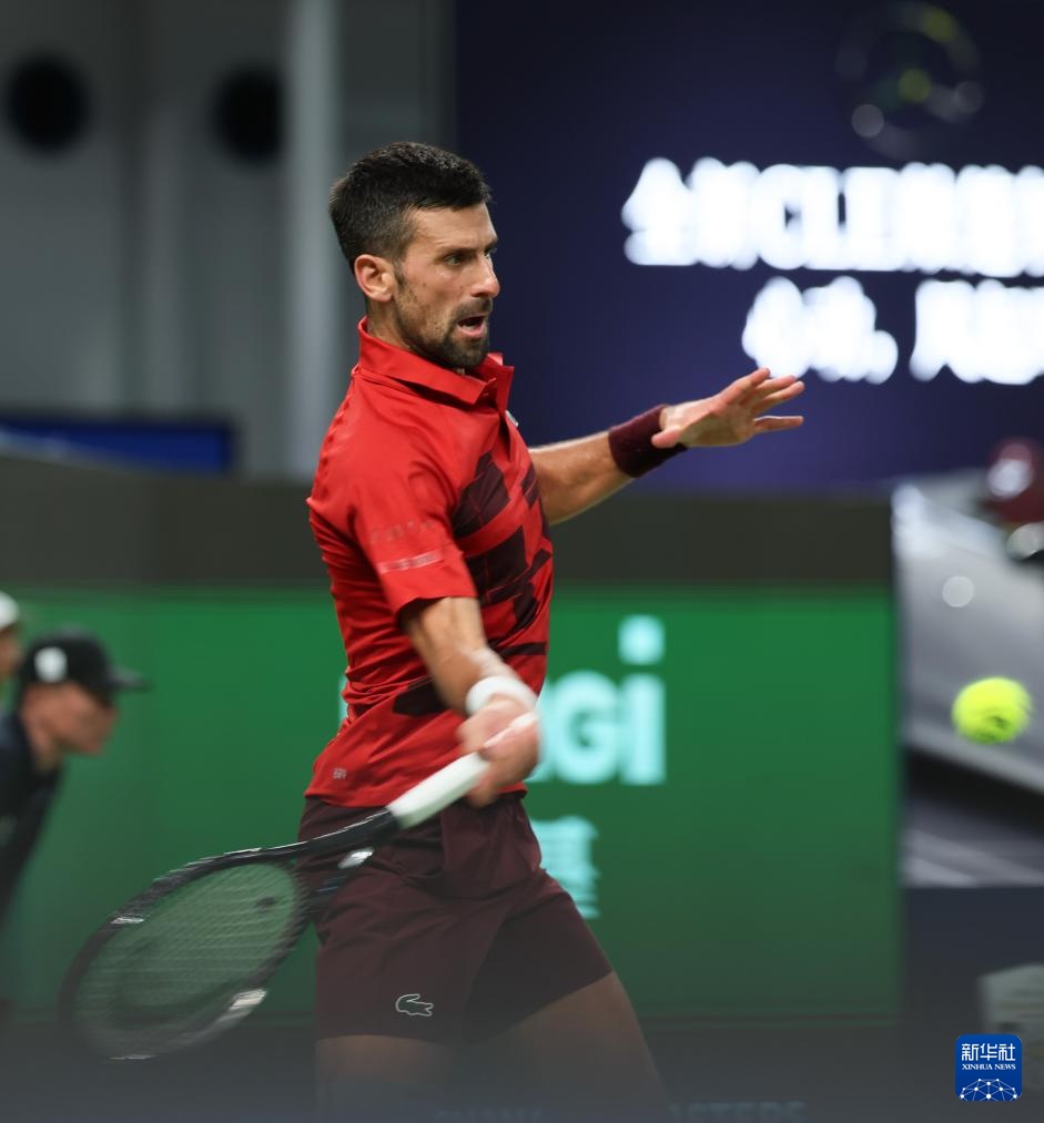 上海网球大师赛：辛纳夺冠