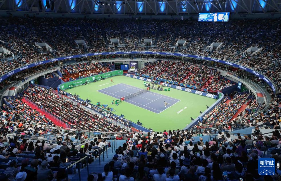 上海网球大师赛：辛纳夺冠