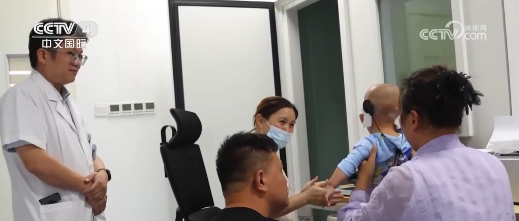 实事惠民生 人工耳蜗纳入多省医保 更多听障人士重获新“声” 实事惠民生 人工耳蜗纳入多省医保 更多听障人士重获新“声”