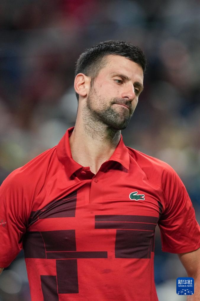 上海网球大师赛：辛纳夺冠