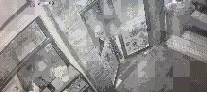 男子没钱请客,竟从商场顶楼偷至负二楼,共盗窃8家收银钱箱! 男子没钱请客,竟从商场顶楼偷至负二楼,共盗窃8家收银钱箱!