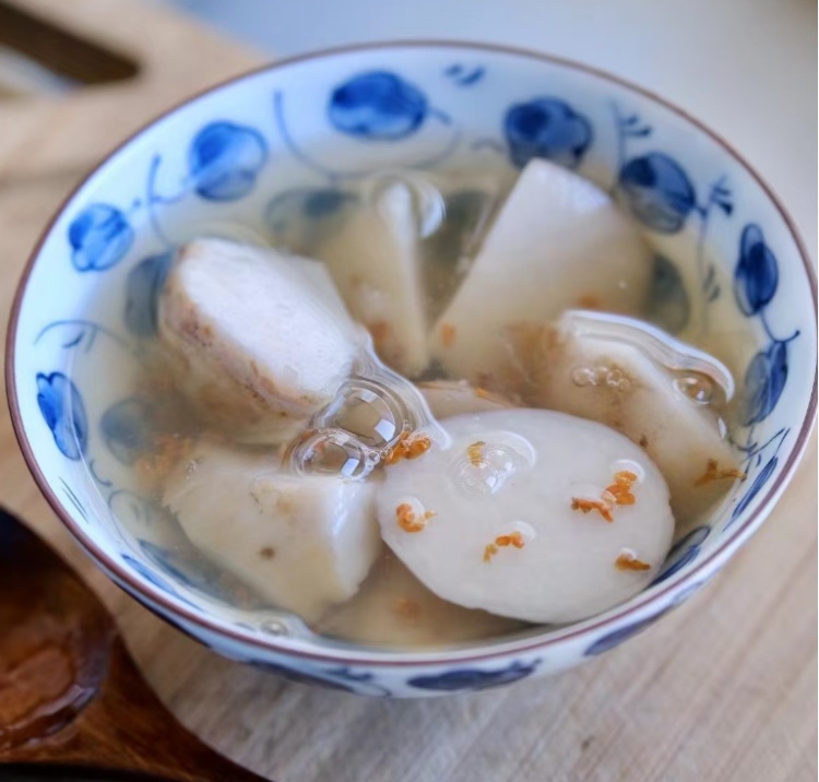 终于开了！最近的上海有点“甜”，可入画、可做酒、可美食、可咖啡……