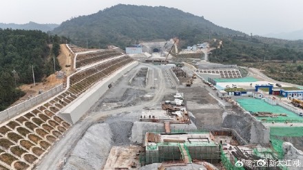 昌九高铁庐山南站、共青城东站房桩基施工完成