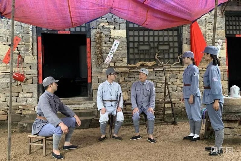 “跟着团长打县城”火了!网友:情绪价值拉满 “跟着团长打县城”火了!网友:情绪价值拉满