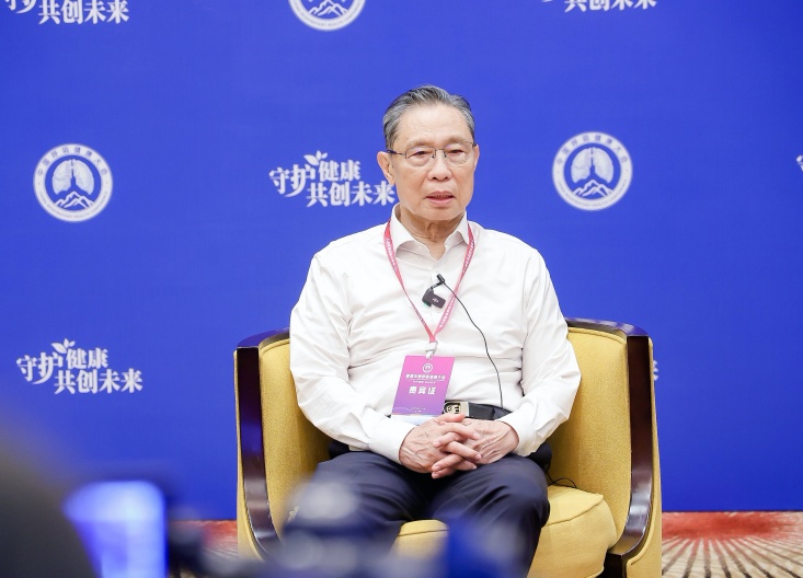 钟南山院士：测肺功能要像测血压一样成为常规检查