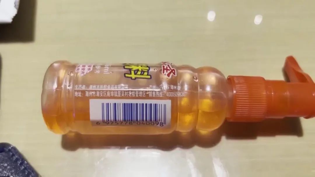 校园周边零食调查：5毛一包供不应求！配料表全是添加剂....