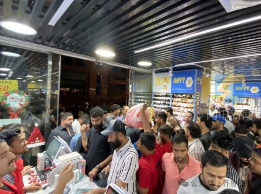 突然爆火!山东人在国外开“两元店”火出圈!老外疯狂扫货,门店开了上百家 突然爆火!山东人在国外开“两元店”火出圈!老外疯狂扫货,门店开了上百家