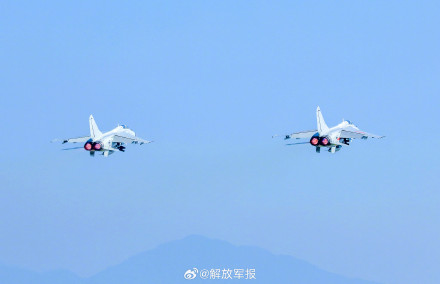 直冲云霄！空军航空兵某旅组织多课目飞行训练