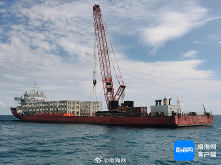 三亚投放320个人工鱼礁,为海洋生物筑“新家” 三亚投放320个人工鱼礁,为海洋生物筑“新家”