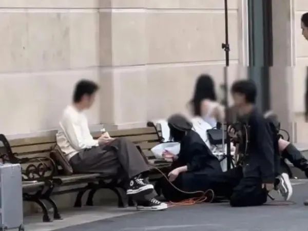 上海一医院成网红打卡地引热议！有人不理解、有人见怪不怪，管理边界考验智慧