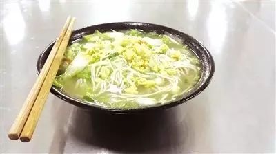 一大学食堂窗口的告示火了！