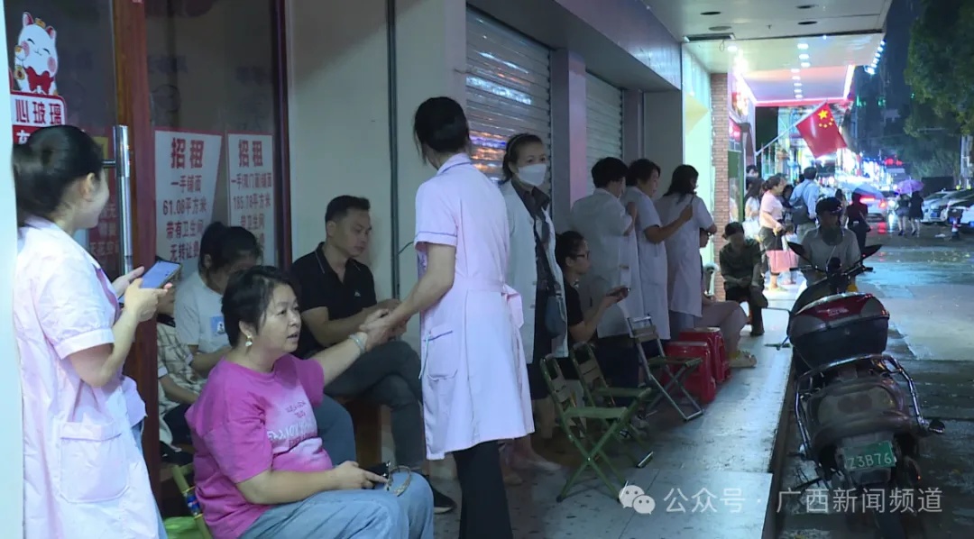 你会尝试吗？按摩师加入“地摊经济”，南宁火炬路现9.9元街边按摩