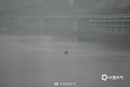 大雾里的重庆自带电影滤镜