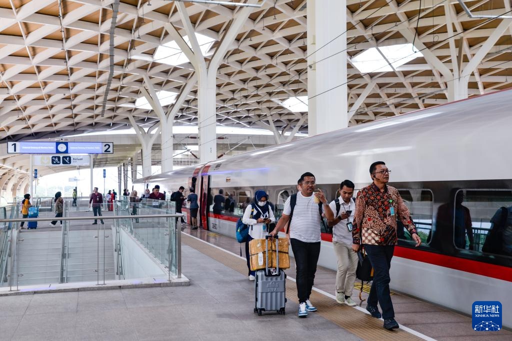 雅万高铁正式开通运营一周年