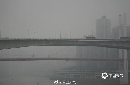 大雾里的重庆自带电影滤镜