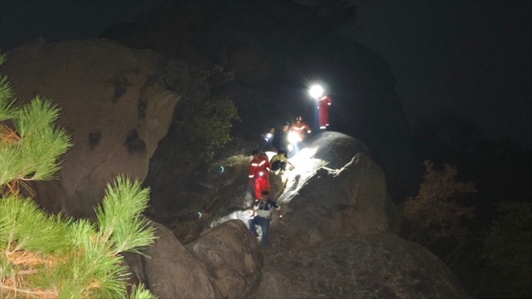 武汉两驴友冒险跟风进“野景区”被困,官方提醒 武汉两驴友冒险跟风进“野景区”被困,官方提醒