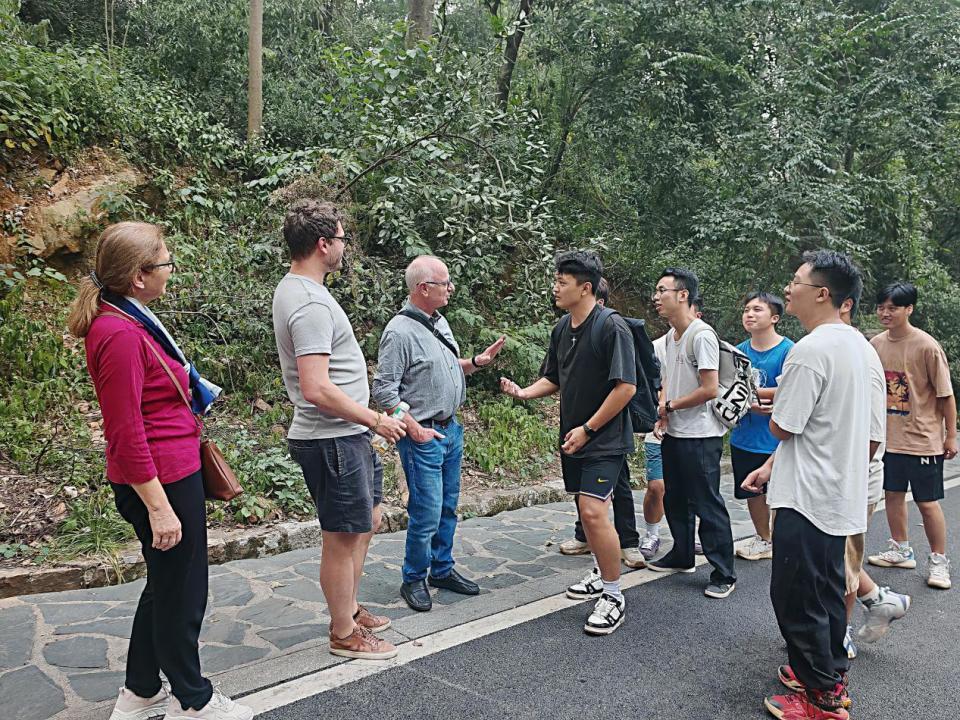 岳麓山上学英语！湖南高校“解锁”实景教学活动