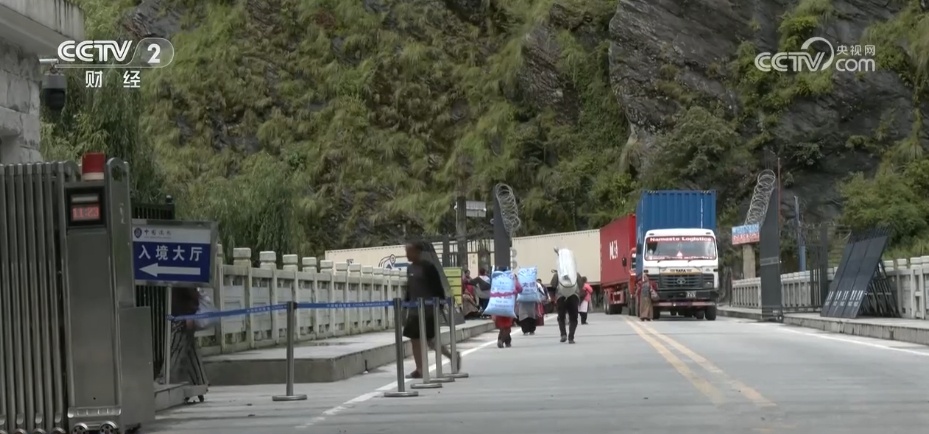 外贸进出口质升量稳 “你来我往”折射活力 西藏高水平对外开放加速 外贸进出口质升量稳 “你来我往”折射活力 西藏高水平对外开放加速